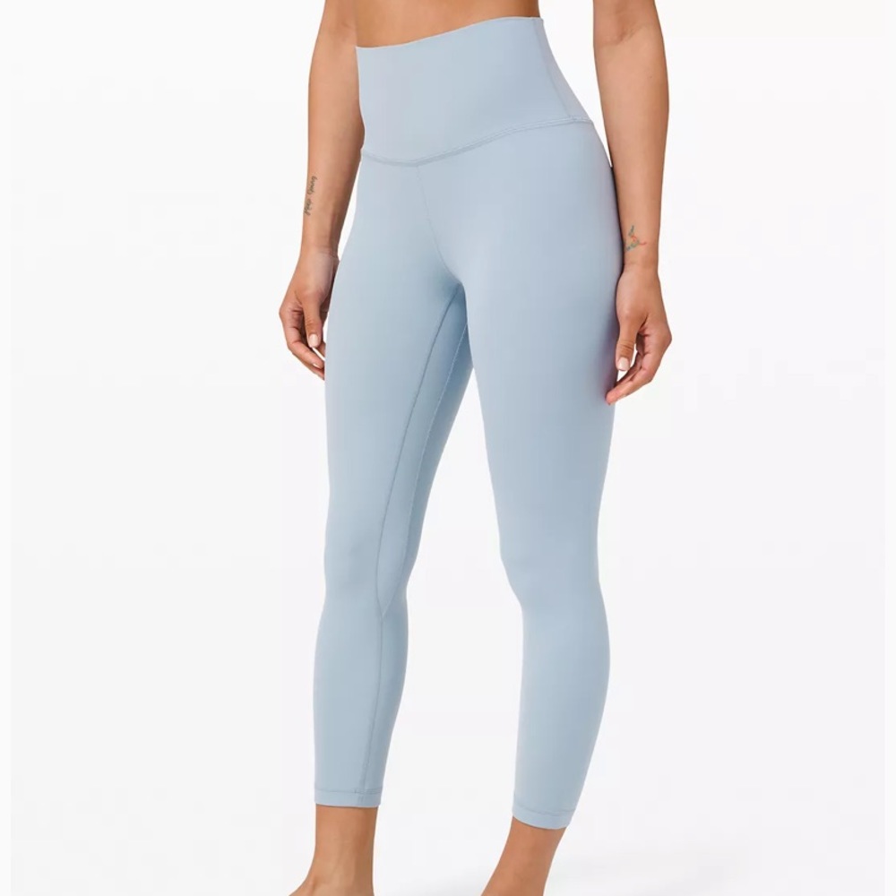 Lululemon Chambray Aligns 25 in